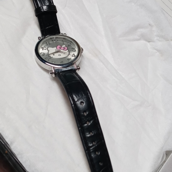 Hello Kitty Watch - Picture 3 of 3